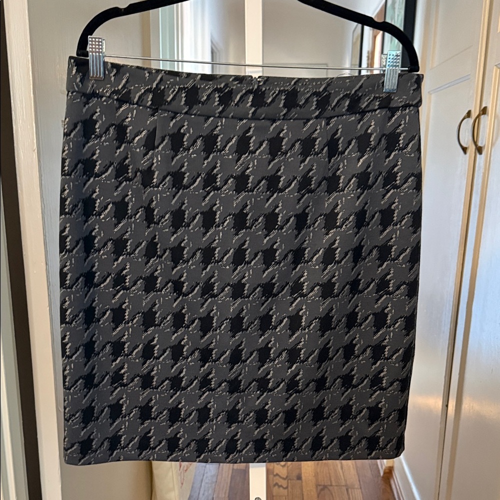 Apt. 9 Black and Gray Houndstooth Mini Skirt PL